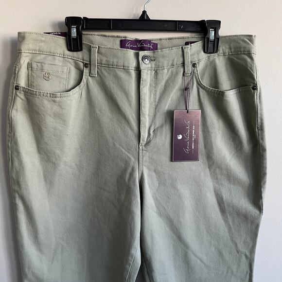 Gloria Vanderbilt Amanda Jeans Classic Rise Tapered Leg Light Green 16 Short NWT - Picture 4 of 6
